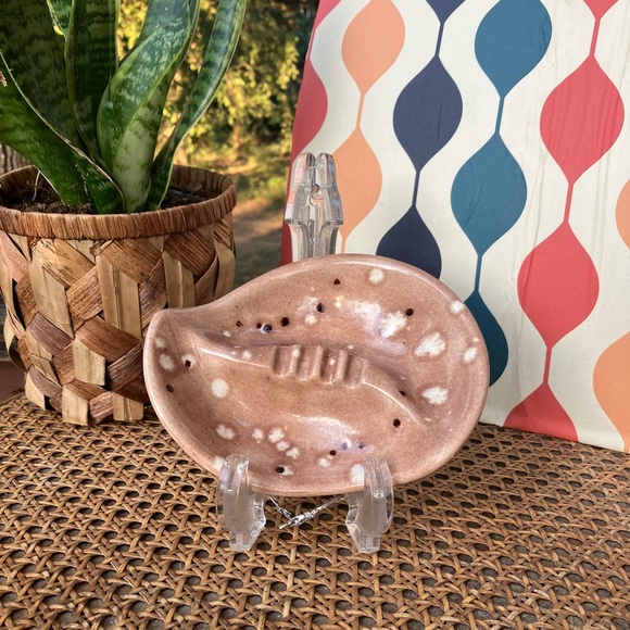 Brown Glazed Polka-Dot Mid Century Modern Ceramic Boomerang/Paisley Ashtray - Picture 9 of 11